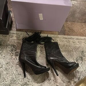 🩷🩷Beautiful soft leather VW Peep toe ankle boots